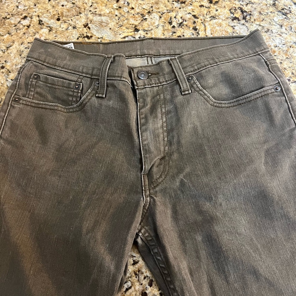 Levi's Men's Straight Distressed Light Brown Jeans - Picture 5 of 6
